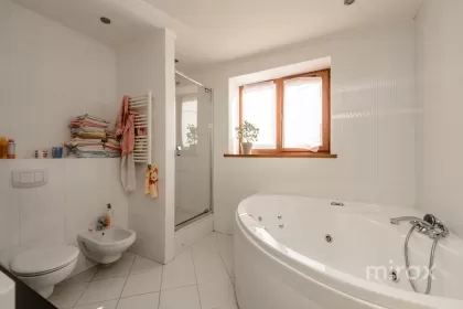 str-la. Valea Apelor, Codru, mun. Chișinău image 217741