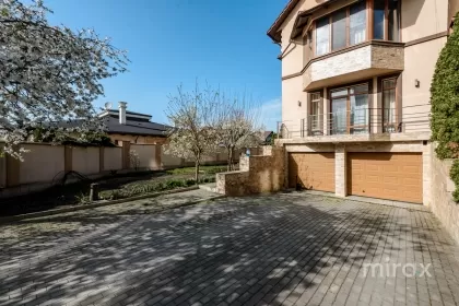 str-la. Valea Apelor, Codru, mun. Chișinău image 217739