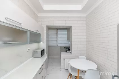 ул. Пиктор Михай Греку, Центр изображение 239940