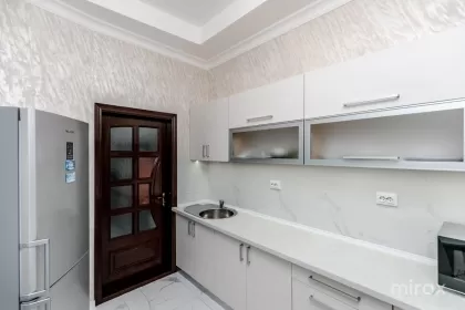 ул. Пиктор Михай Греку, Центр изображение 239939