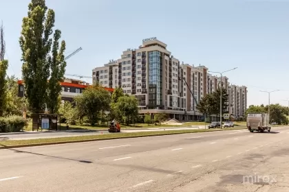 bd. Dacia, Botanica, Chișinău image 225616