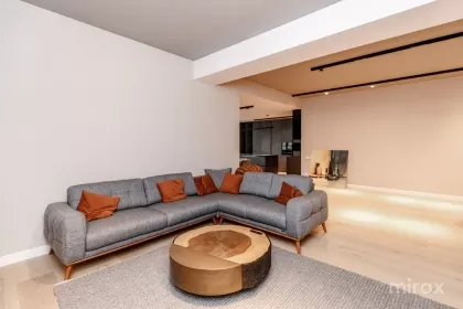 ул. Александру чел Бун, Центр изображение 235084