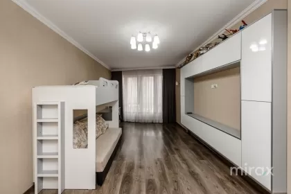 бул. Мирча чел Бэтрын, Чоканы, Кишинев изображение 230895