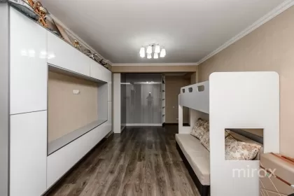 бул. Мирча чел Бэтрын, Чоканы, Кишинев изображение 230896