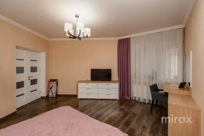 бул. Мирча чел Бэтрын, Чоканы, Кишинев изображение 230894