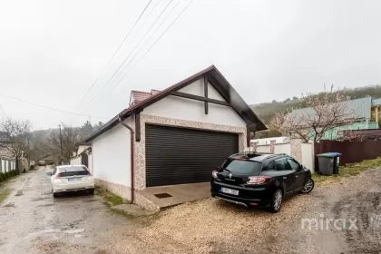 IP Apicultorul, Trușeni, mun. Chișinău image 215602