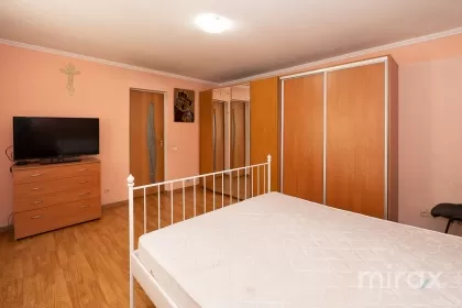 str. Sf. Gheorghe, Codru, mun. Chișinău image 219890