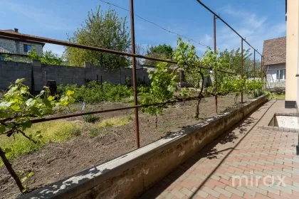 str. Sf. Gheorghe, Codru, mun. Chișinău image 219906