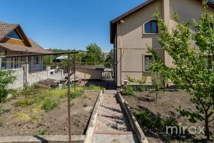 str. Sf. Gheorghe, Codru, mun. Chișinău image 219903