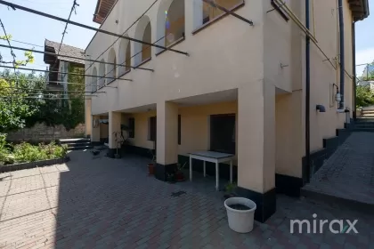 str. Sf. Gheorghe, Codru, mun. Chișinău image 219900