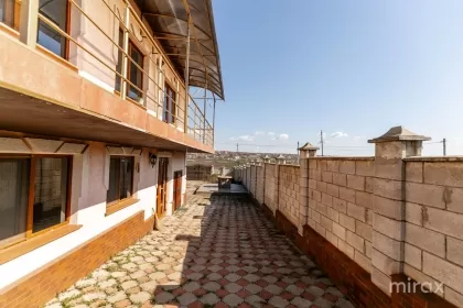 str. Sf. Mihail, Străisteni, mun. Chișinău image 216040
