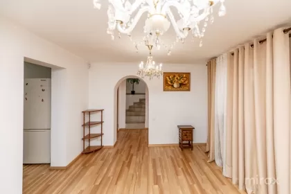 str. Sf. Mihail, Străisteni, mun. Chișinău image 216021