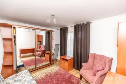 str. Sf. Mihail, Străisteni, mun. Chișinău image 216027