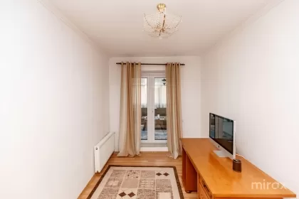 str. Sf. Mihail, Străisteni, mun. Chișinău image 216024