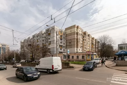str. Independenței, Botanica, mun. Chișinău image 214850